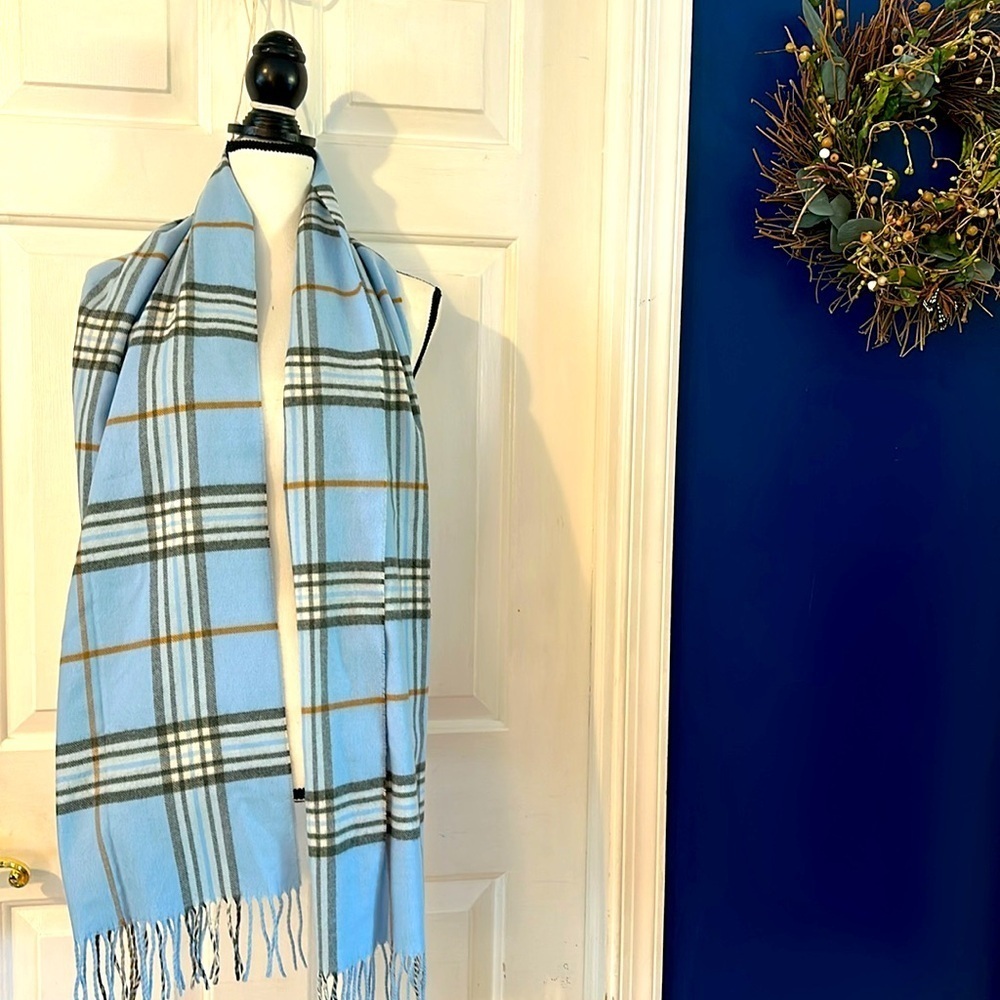 NWOT Women’s Lord & Taylor Blue Plaid 100% Acrylic Fringe Scarf